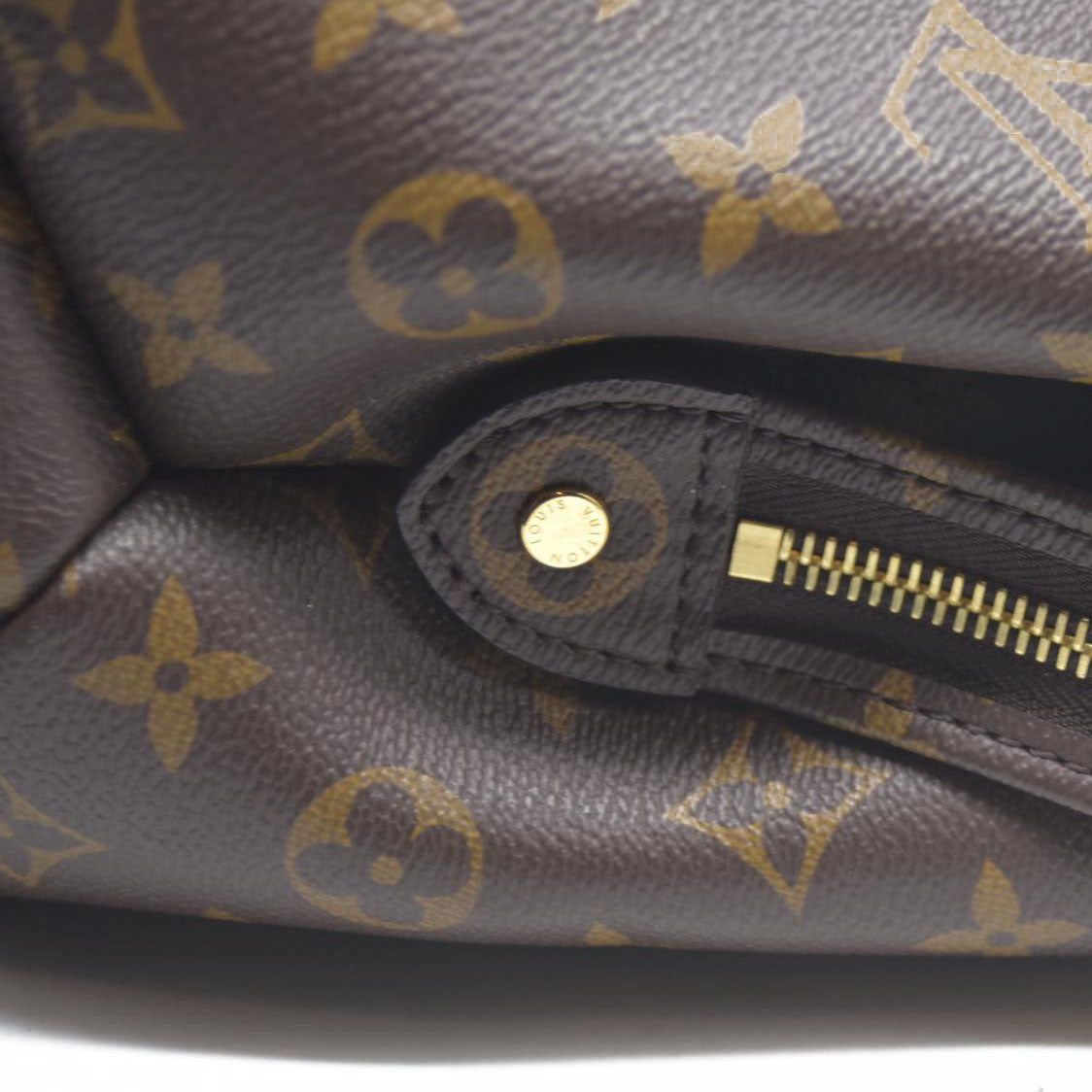 $3150 Louis Vuitton Monogram Grand Palais