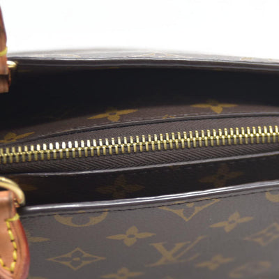 $3150 Louis Vuitton Monogram Grand Palais