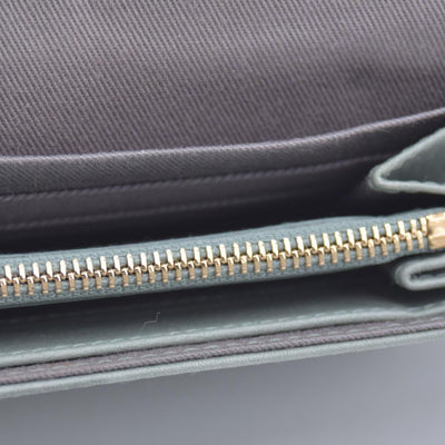 $295 2005 Chloe Bifold Teal Leather Wallet CONSIGNMENT 10020939