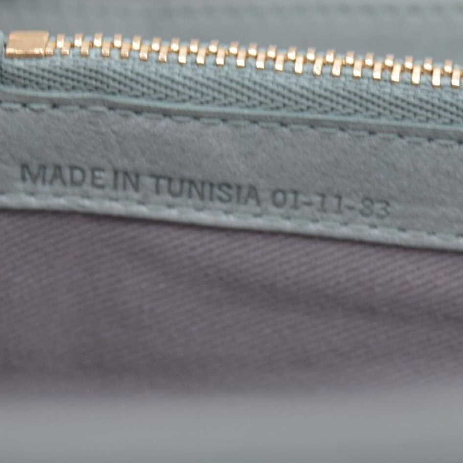 $295 2005 Chloe Bifold Teal Leather Wallet CONSIGNMENT 10020939
