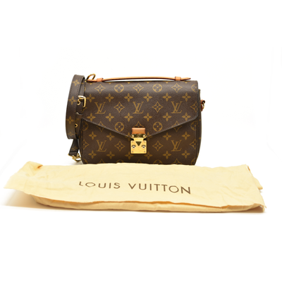 Louis Vuitton  Monogram Pochette Metis DR3106