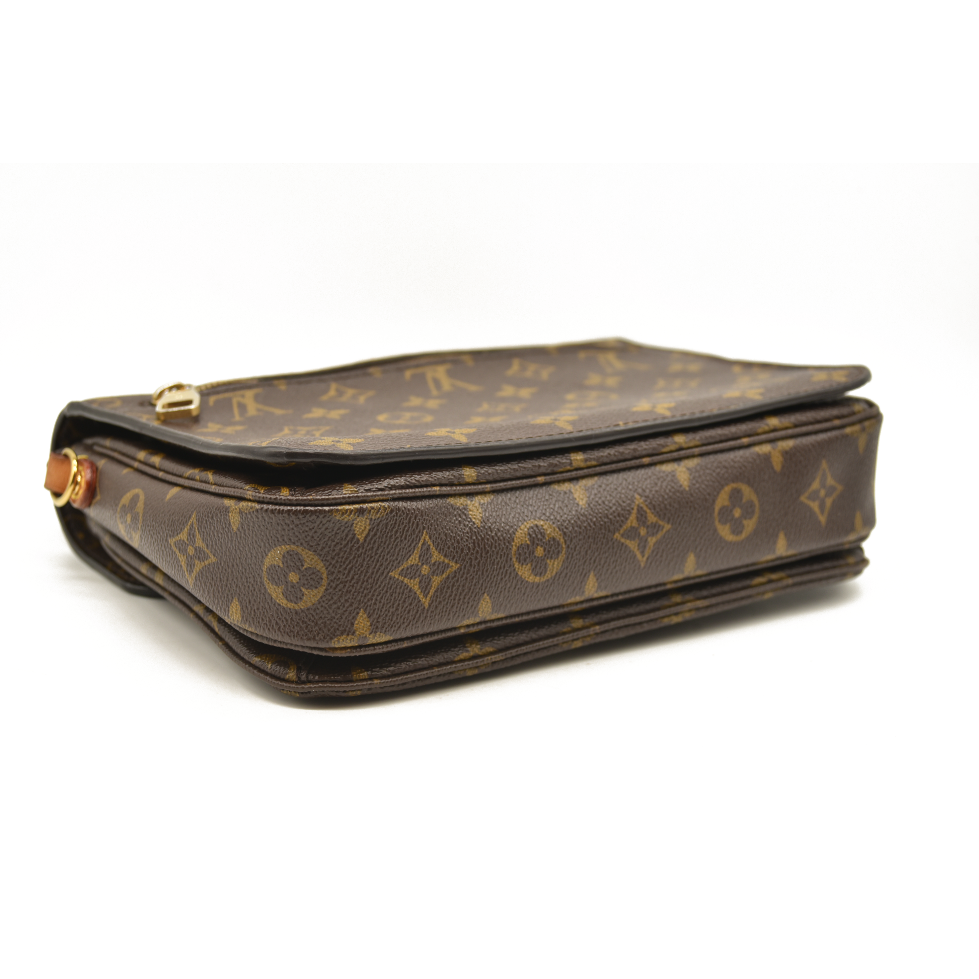 Louis Vuitton  Monogram Pochette Metis DR3106