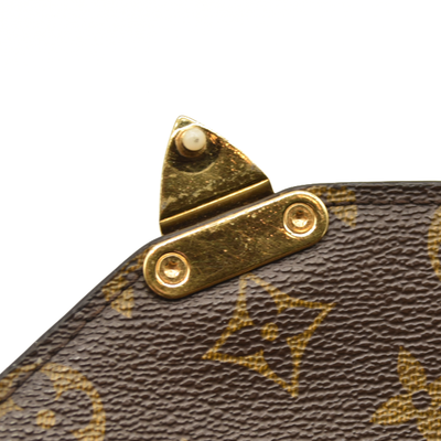 Louis Vuitton  Monogram Pochette Metis DR3106