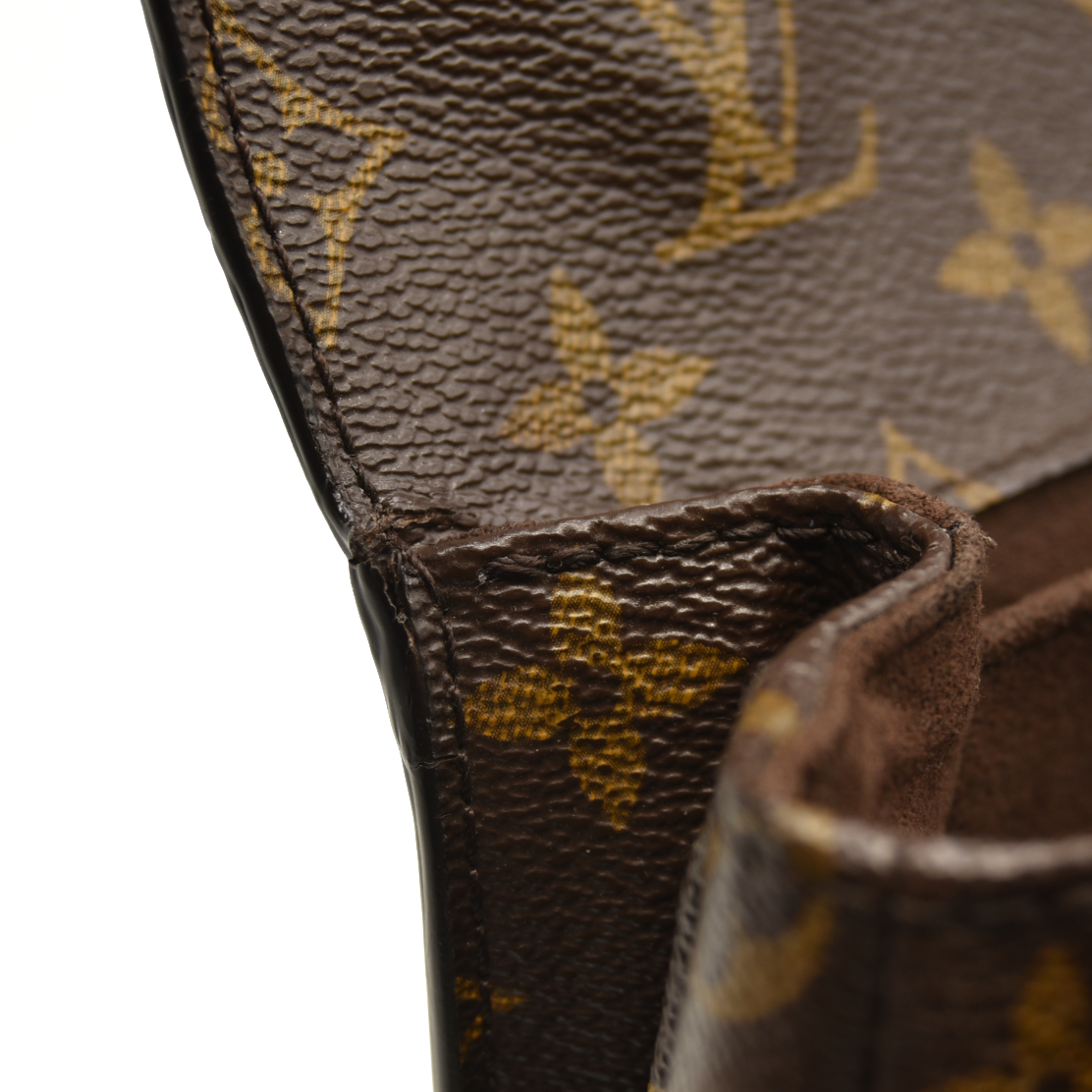 Louis Vuitton  Monogram Pochette Metis DR3106