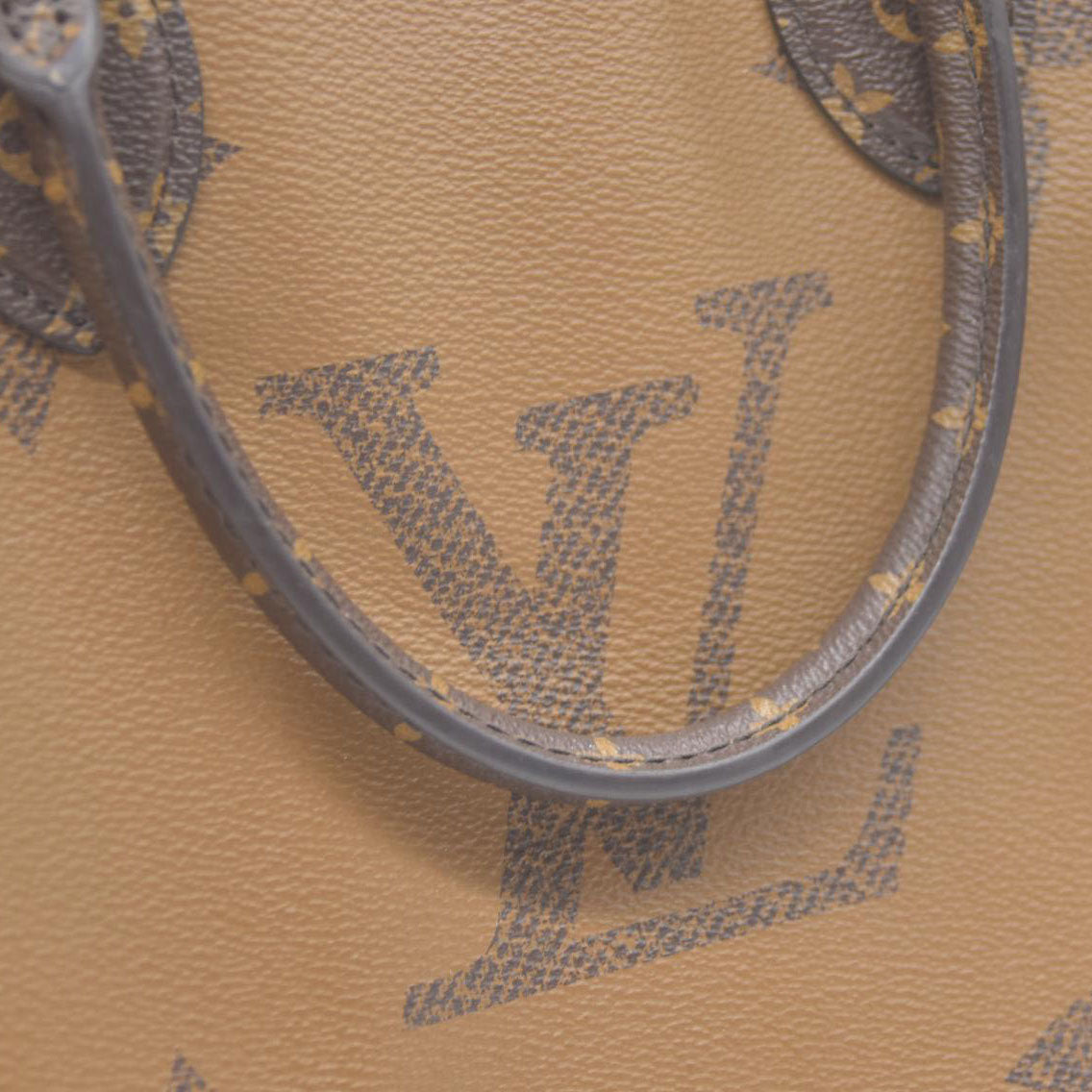 Louis Vuitton Reverse Monogram Giant Onthego MM