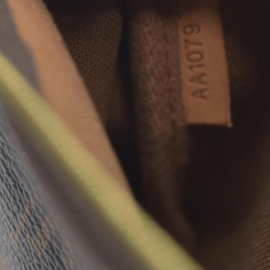$1450 Louis Vuitton LV Monogram Eva Pochette AA1079 CONSIGNMENT