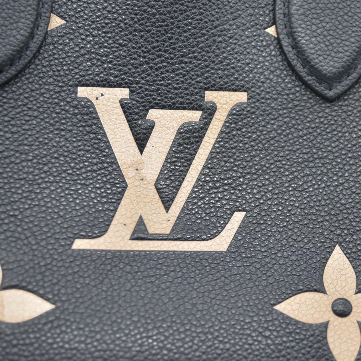 AUCTION $3550 Louis Vuitton Bicolor Monogram Empreinte Leather Onthego PM RFID