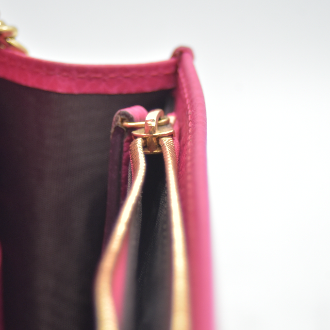 $1150 Gucci Dollar Calfskin Mini GG Marmont Chain Wallet Box Pink