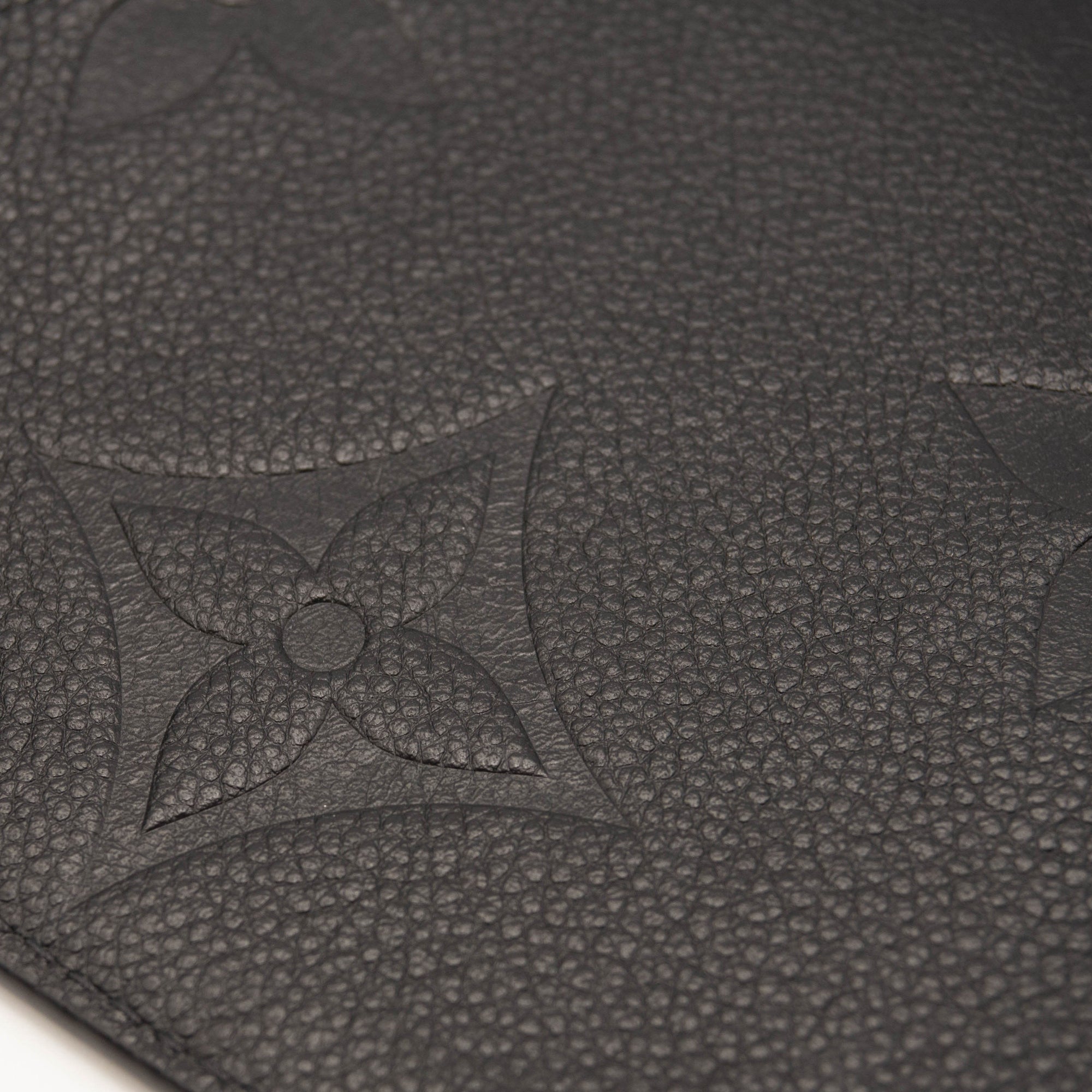 LOUIS VUITTON Empreinte Monogram Giant Neverfull MM Pochette Black Wristlet
