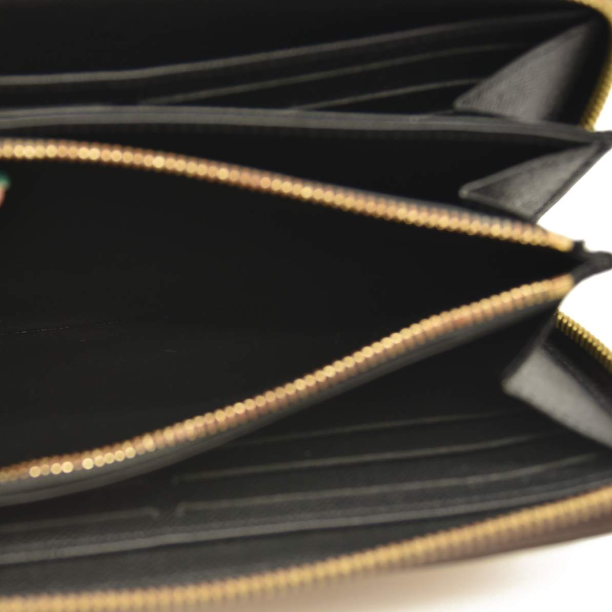 Louis Vuitton  Reverse Monogram Giant Zippy Wallet LU4270