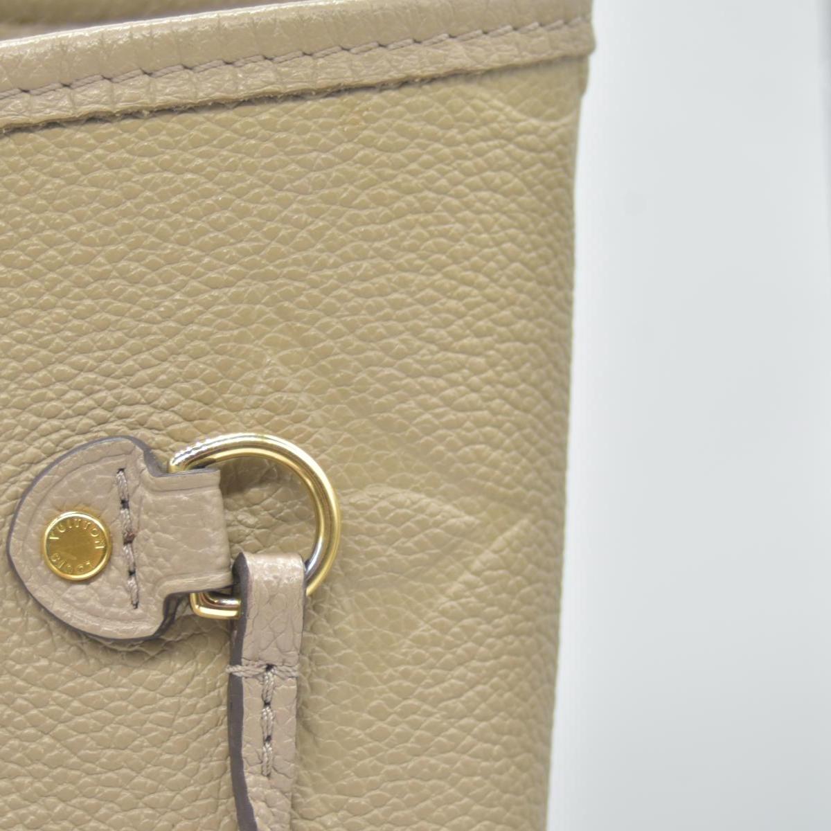 $2710 Louis Vuitton  Empreinte Monogram Giant Neverfull MM Tourterelle Tote