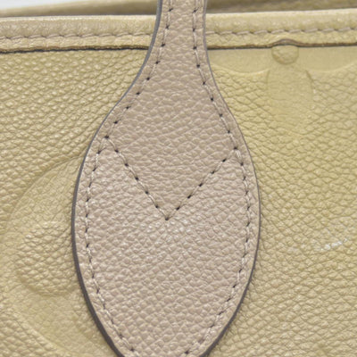 $2710 Louis Vuitton  Empreinte Monogram Giant Neverfull MM Tourterelle Tote