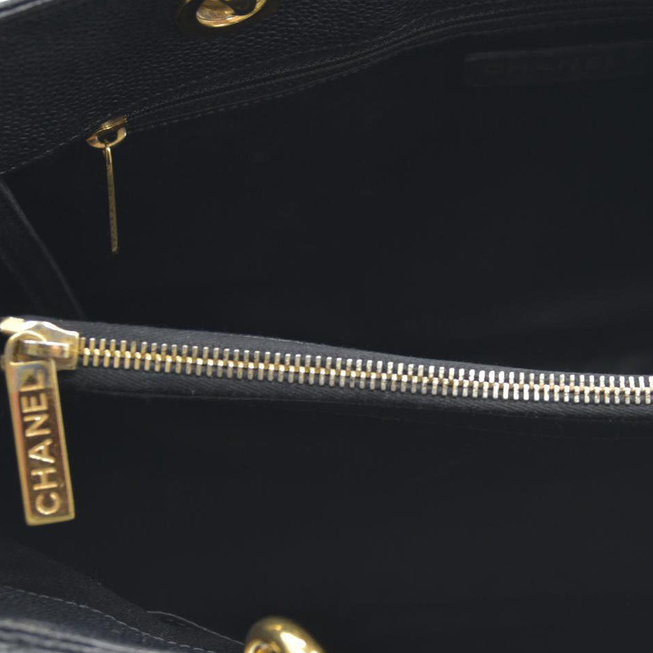 $2900 Chanel  Caviar Quilted Grand Shopping Tote GST Black CONSIGNMENT