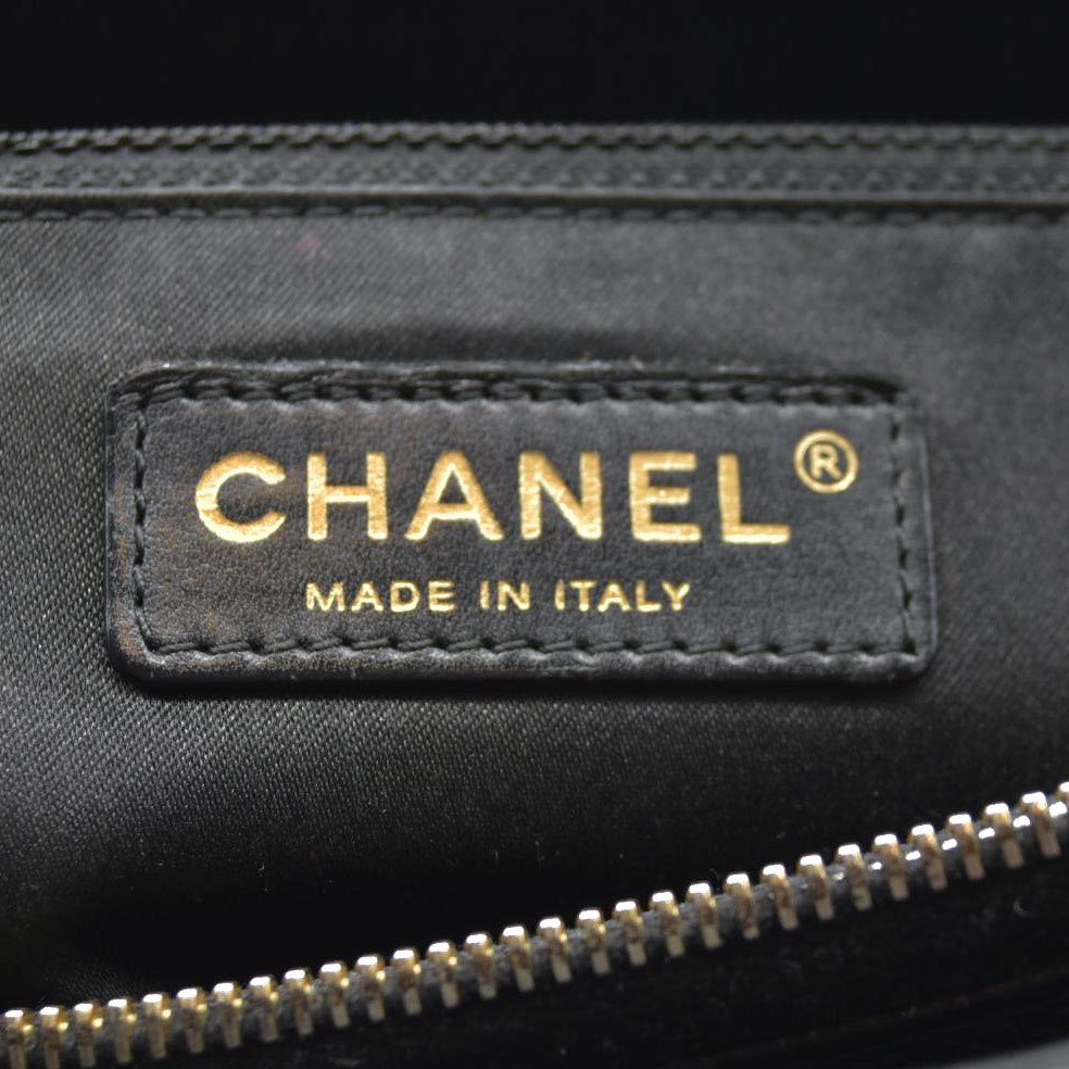 $2900 Chanel  Caviar Quilted Grand Shopping Tote GST Black CONSIGNMENT