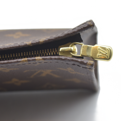 $700 Louis Vuitton  Monogram Toiletry Pouch 15 Fuchsia RFID