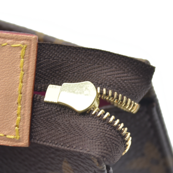 $700 Louis Vuitton  Monogram Toiletry Pouch 15 Fuchsia RFID
