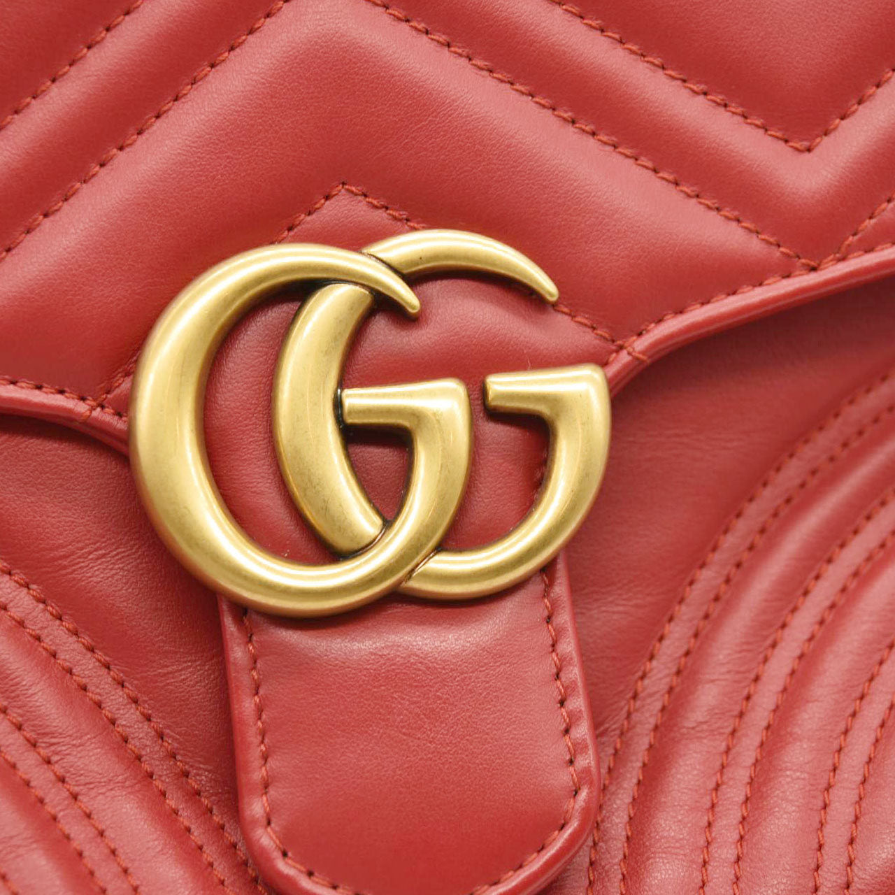 GUCCI Calfskin Matelasse Small GG Marmont Top Handle Shoulder Bag Hibiscus Red