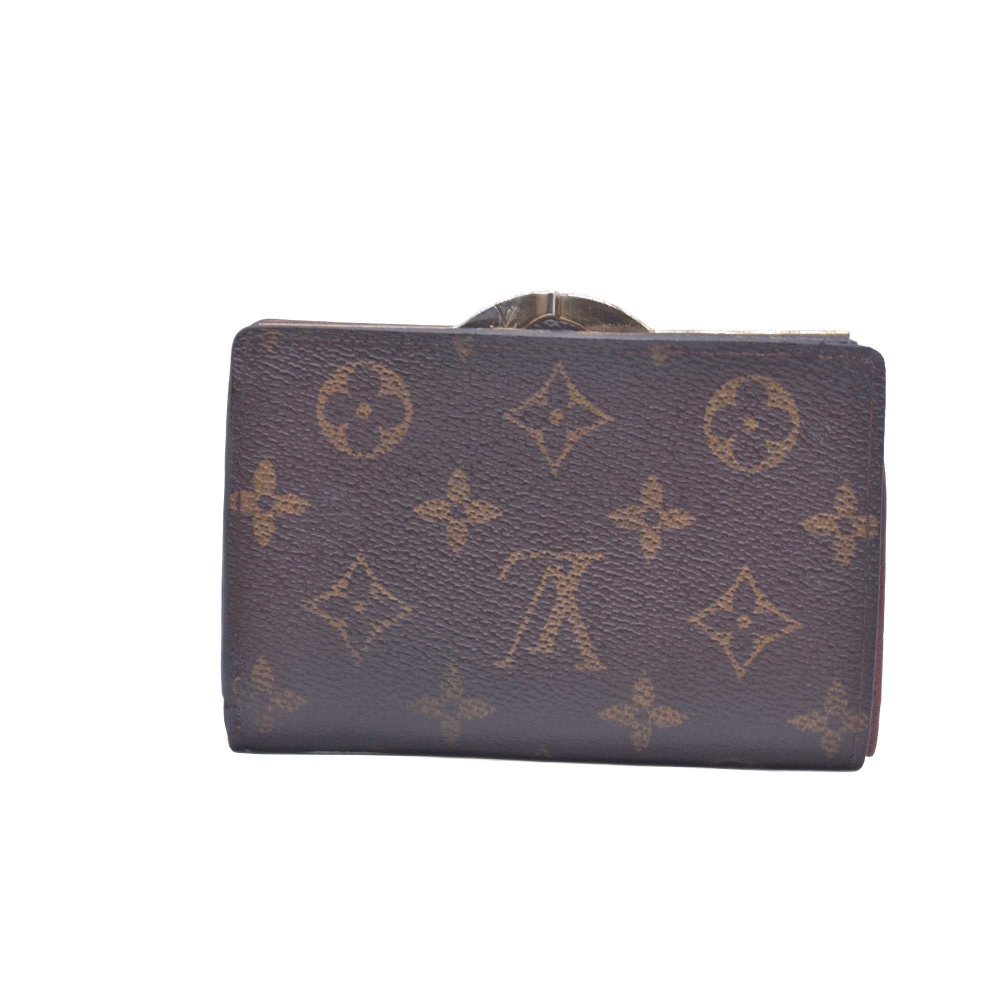 $735 2000 Louis Vuitton French Kiss Lock Monogram Wallet MI0080 CONSIGNMENT 10020917