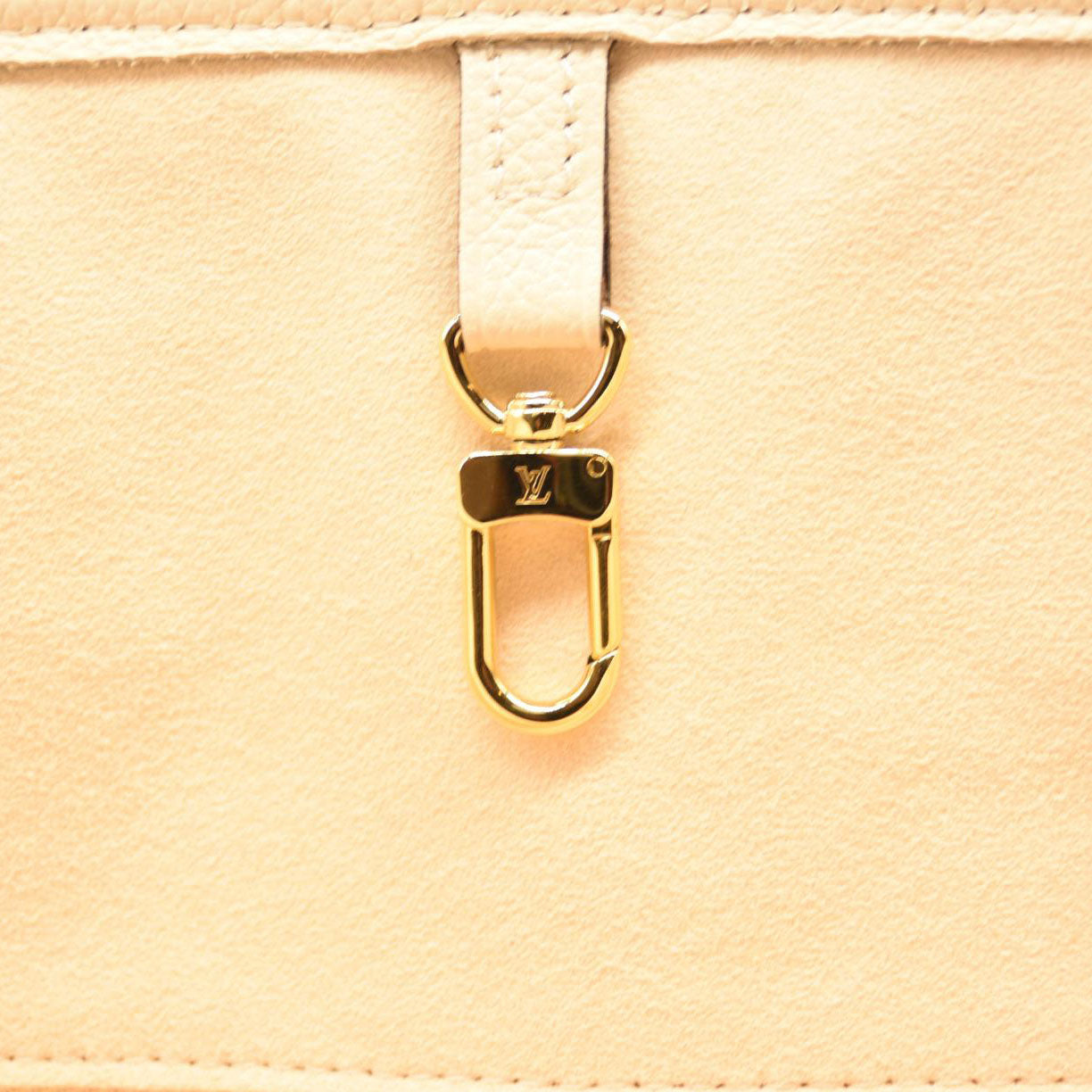 LOUIS VUITTON Empreinte Monogram Giant Neverfull MM Cream