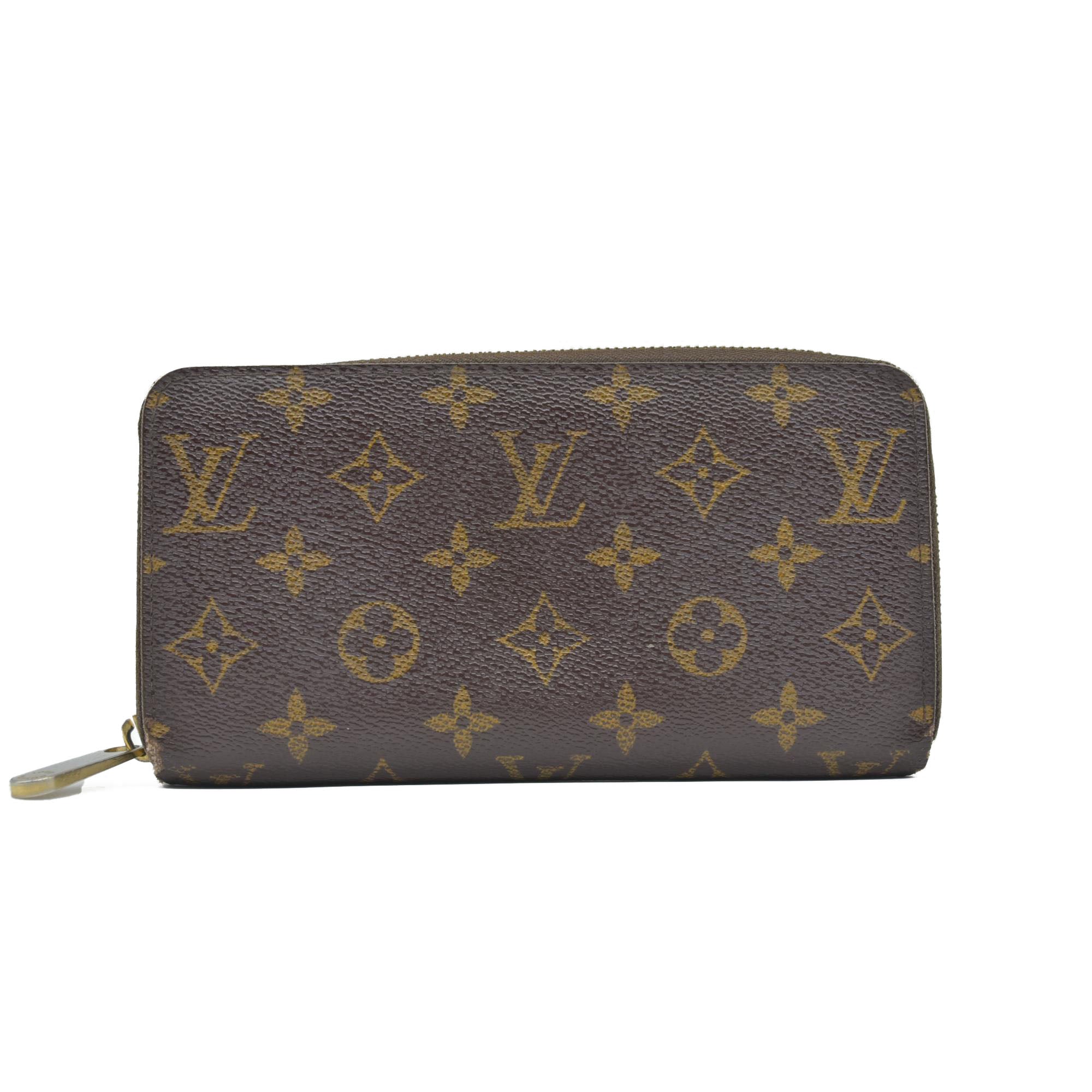 $915 Louis Vuitton Monogram Zippy Wallet CONSIGNMENT