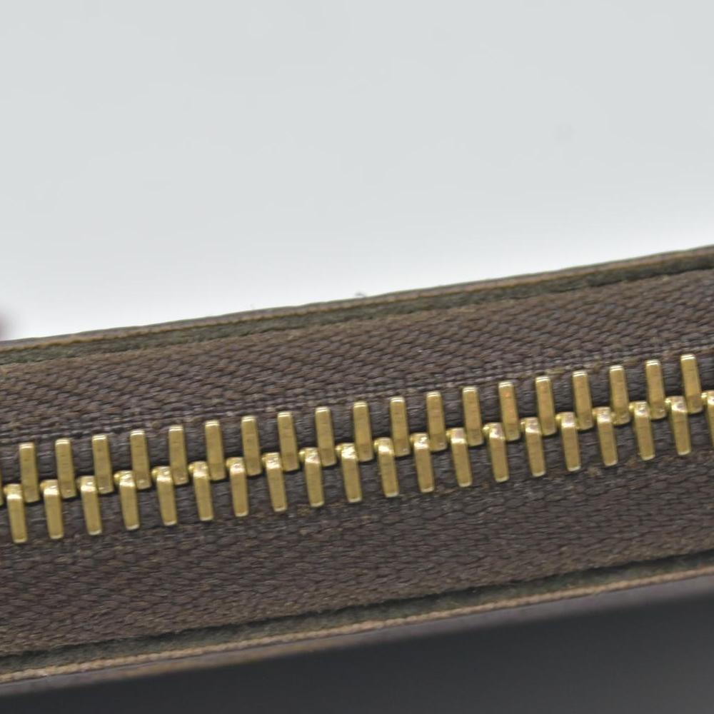 $915 Louis Vuitton Monogram Zippy Wallet CONSIGNMENT