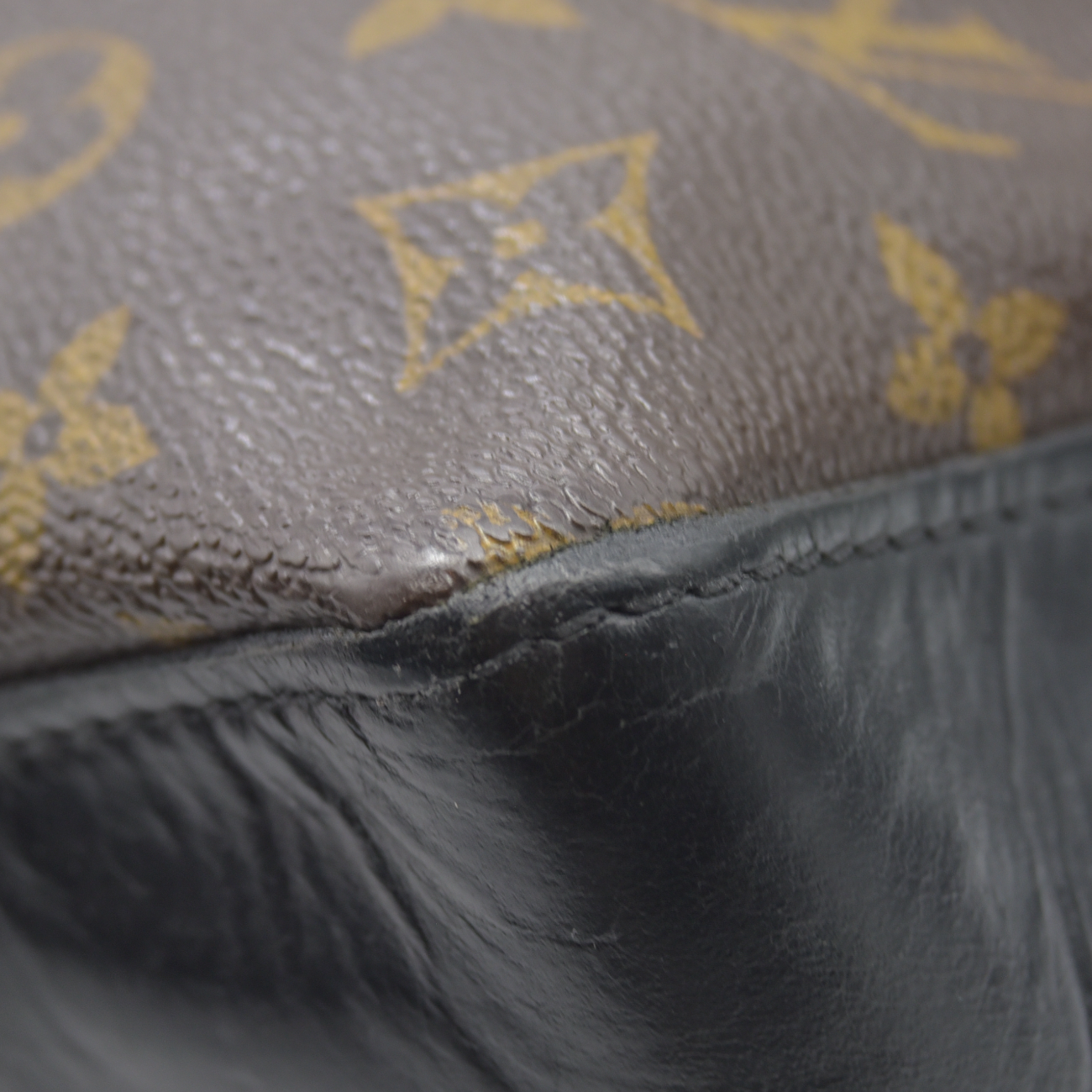 $1650 2014 LOUIS VUITTON  Monogram Macassar Torres Messenger SR0174 10019371