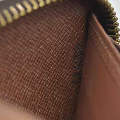 $915 Louis Vuitton Monogram Zippy Wallet CONSIGNMENT
