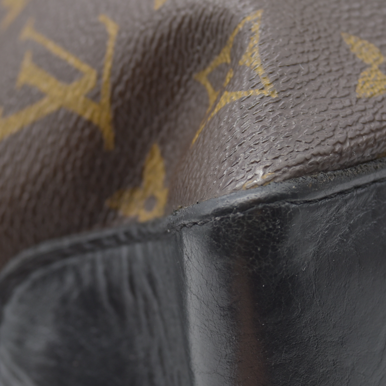 $1650 2014 LOUIS VUITTON  Monogram Macassar Torres Messenger SR0174 10019371