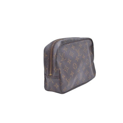 $600 Louis Vuitton Monogram Trousse Toilette 23 882TH CONSIGNMENT