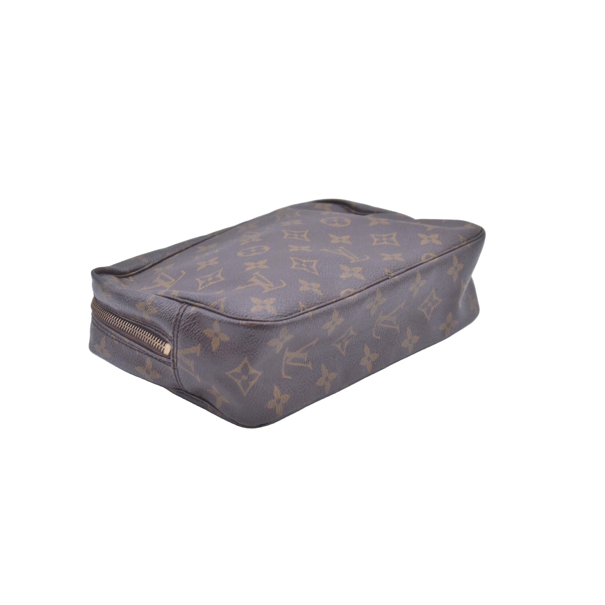 $600 Louis Vuitton Monogram Trousse Toilette 23 882TH CONSIGNMENT