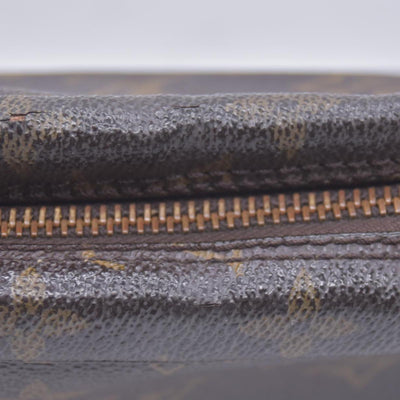 $600 Louis Vuitton Monogram Trousse Toilette 23 882TH CONSIGNMENT