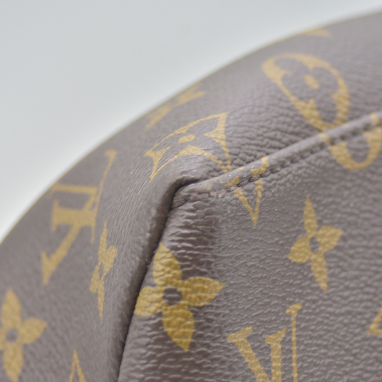 $3200 Louis Vuitton Monogram Grand Palais RFID
