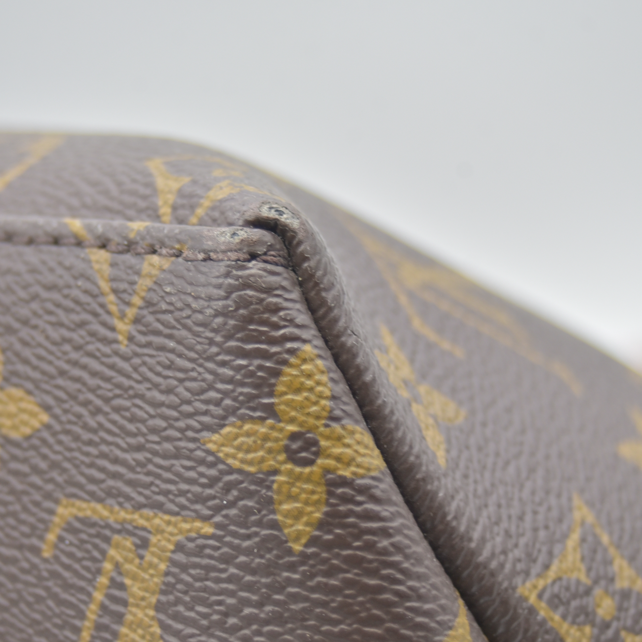 $3200 Louis Vuitton Monogram Grand Palais RFID