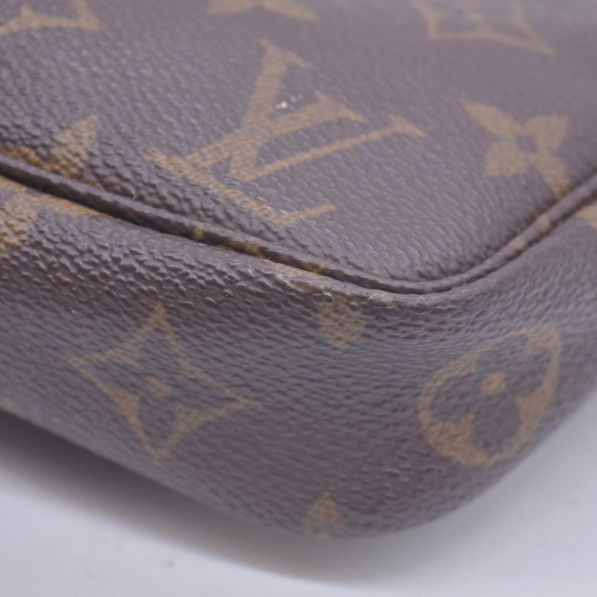 $1290 1996 Louis Vuitton Monogram Pochette Accessories CONSIGNMENT AR0996