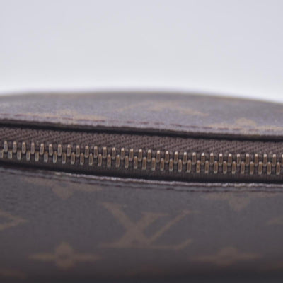$1290 1996 Louis Vuitton Monogram Pochette Accessories CONSIGNMENT AR0996