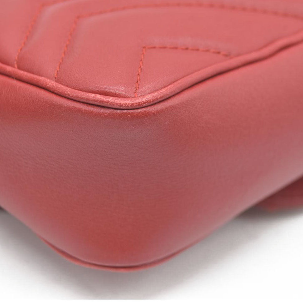 $1550 Gucci Leather Marmont Super Mini Red