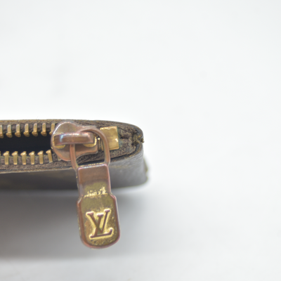 $345 1991 Louis Vuitton Monogram Key Pouch  ET1901