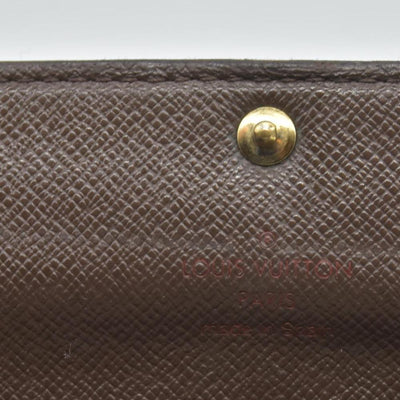 $725 Louis Vuitton Damier Ebene Sarah Wallet CONSIGNMENT CA4008