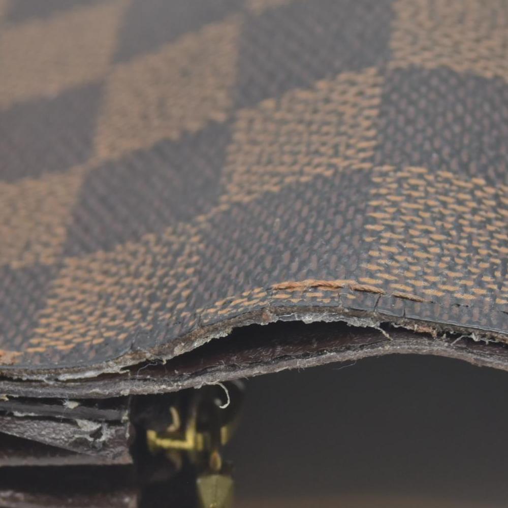 $725 Louis Vuitton Damier Ebene Sarah Wallet CONSIGNMENT CA4008