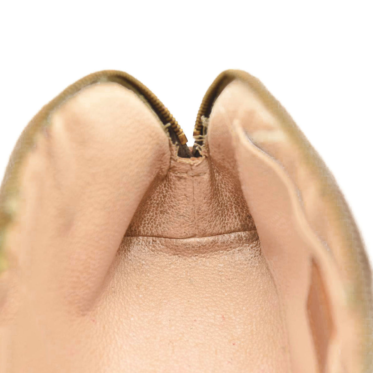 USED LOUIS VUITTON Monogram Cosmetic Pouch