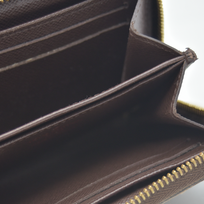 $560 2009 Louis Vuitton Damier Ebene Zippy Coin Wallet  SN0089
