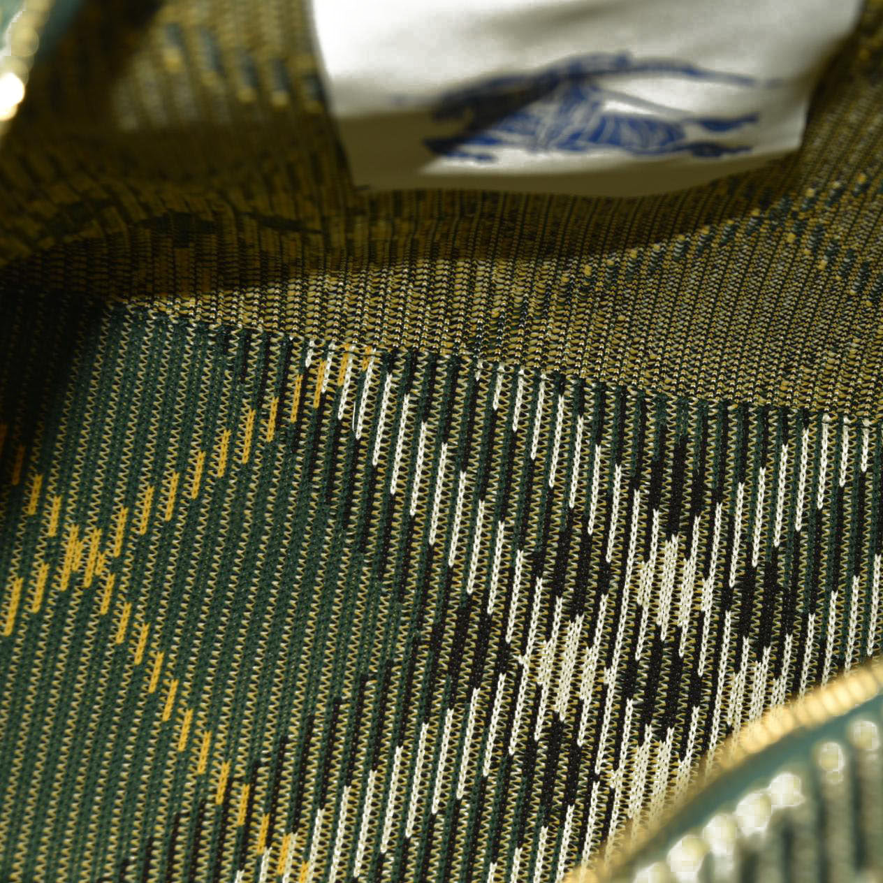 Burberry  Canvas Peg Medium Duffle Bag Ivy