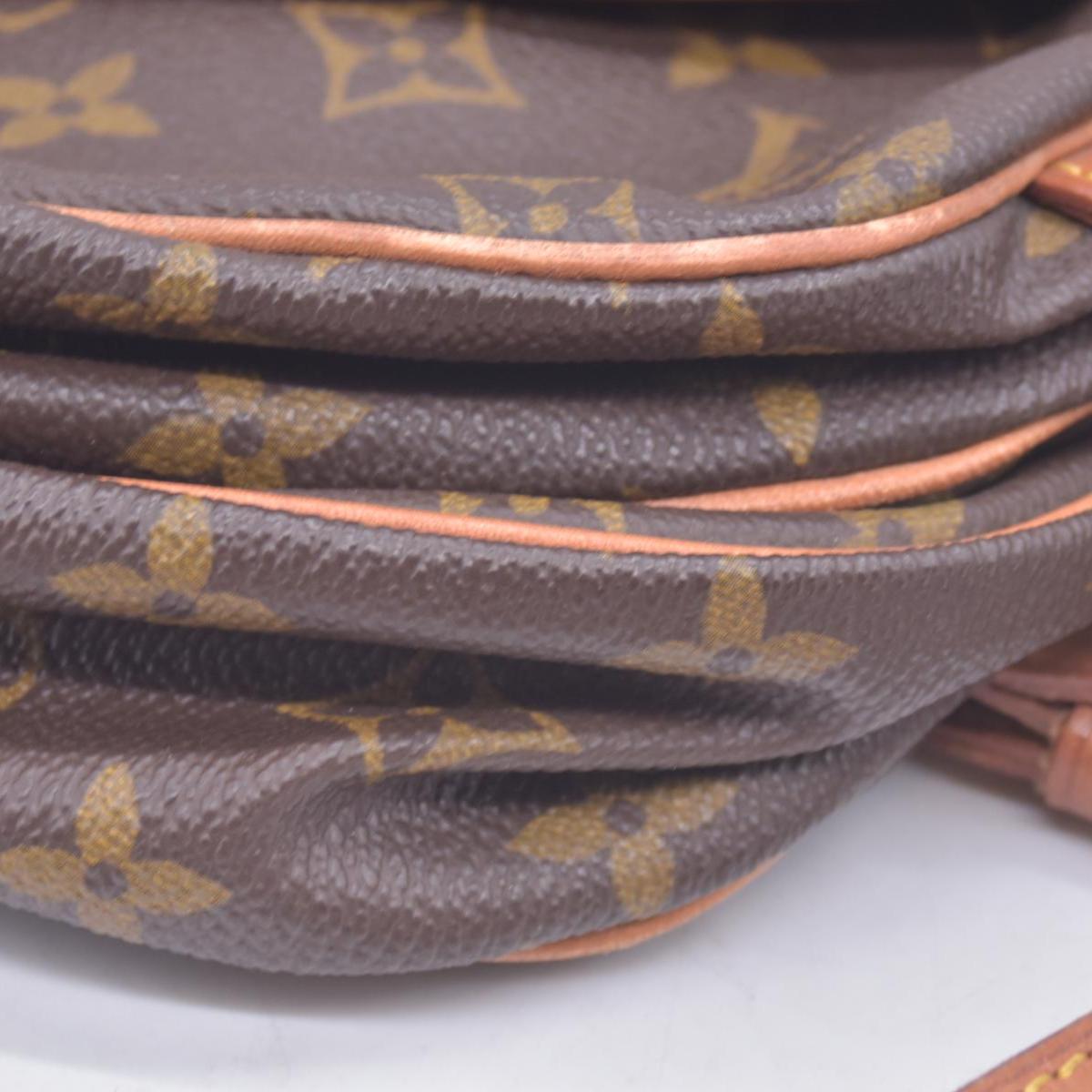 $1260 Louis Vuitton Monogram Saumur 30 CONSIGNMENT