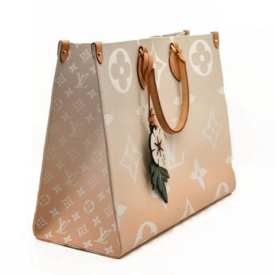 Louis Vuitton  Monogram Giant By The Pool Onthego GM Brume