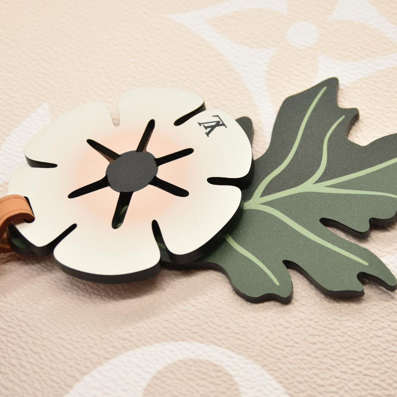 Louis Vuitton  Monogram Giant By The Pool Onthego GM Brume