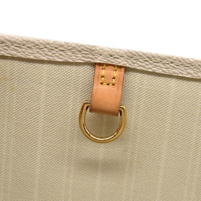 Louis Vuitton  Monogram Giant By The Pool Onthego GM Brume