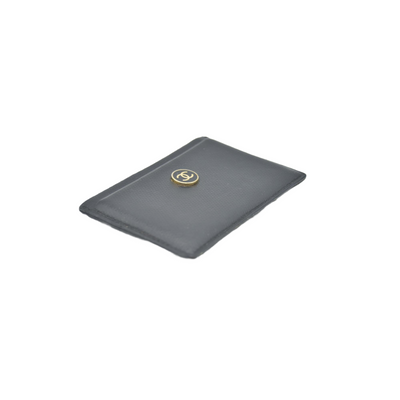 $575 Chanel Smooth Leather CC Card Holder Black CONSIGNMENT