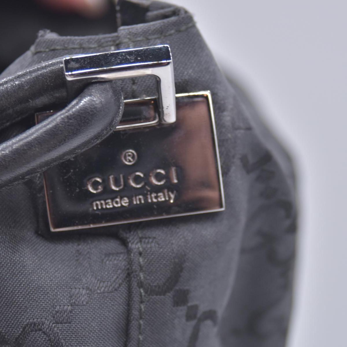 Gucci  Canvas Zip Shoulder Hobo CONSIGNMENT