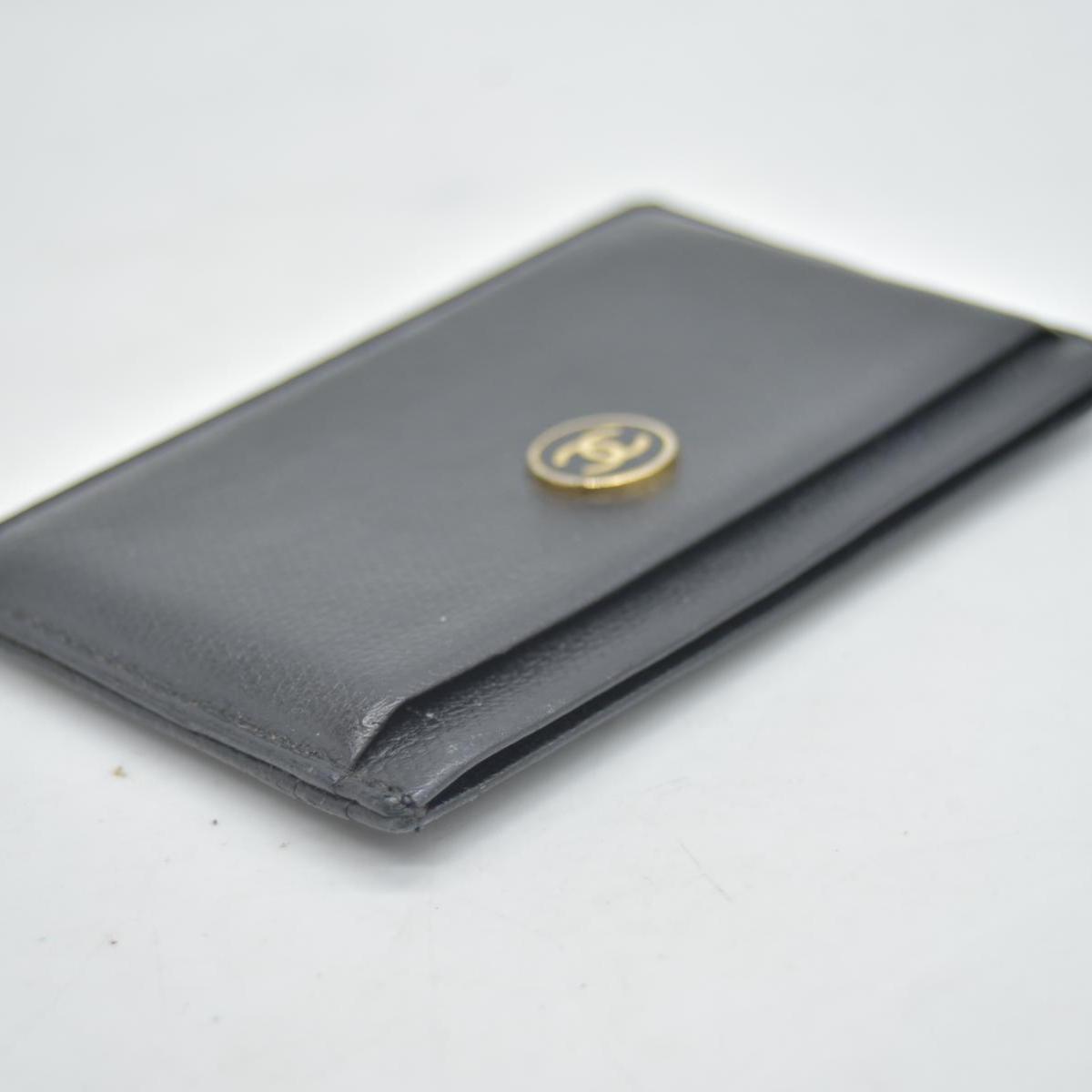 $575 Chanel Smooth Leather CC Card Holder Black CONSIGNMENT