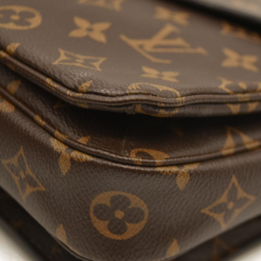 Louis Vuitton  Monogram Pochette Metis